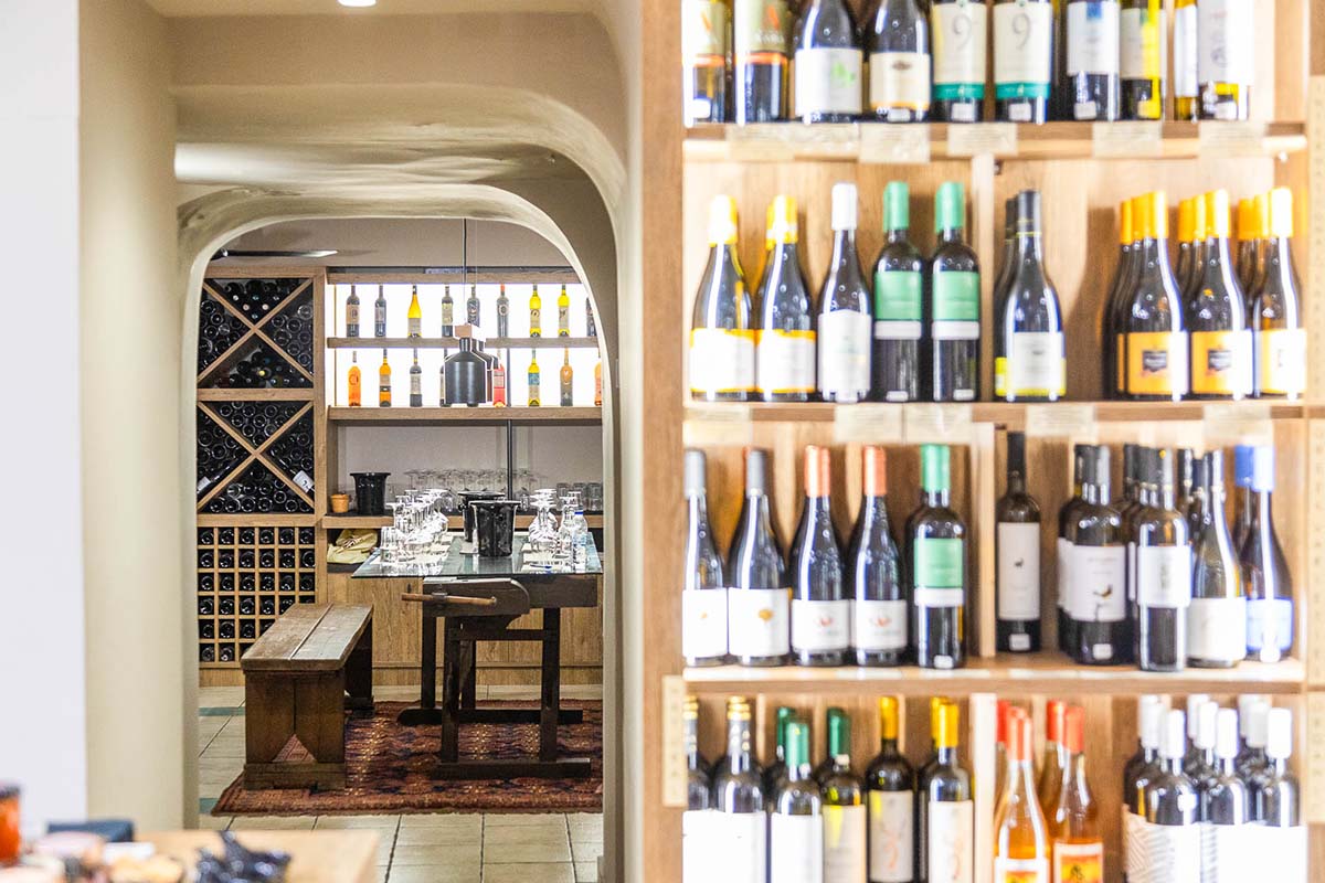 Ανακαίνιση Καταστήματος παραδοσιακών ποτών και τροφίμων