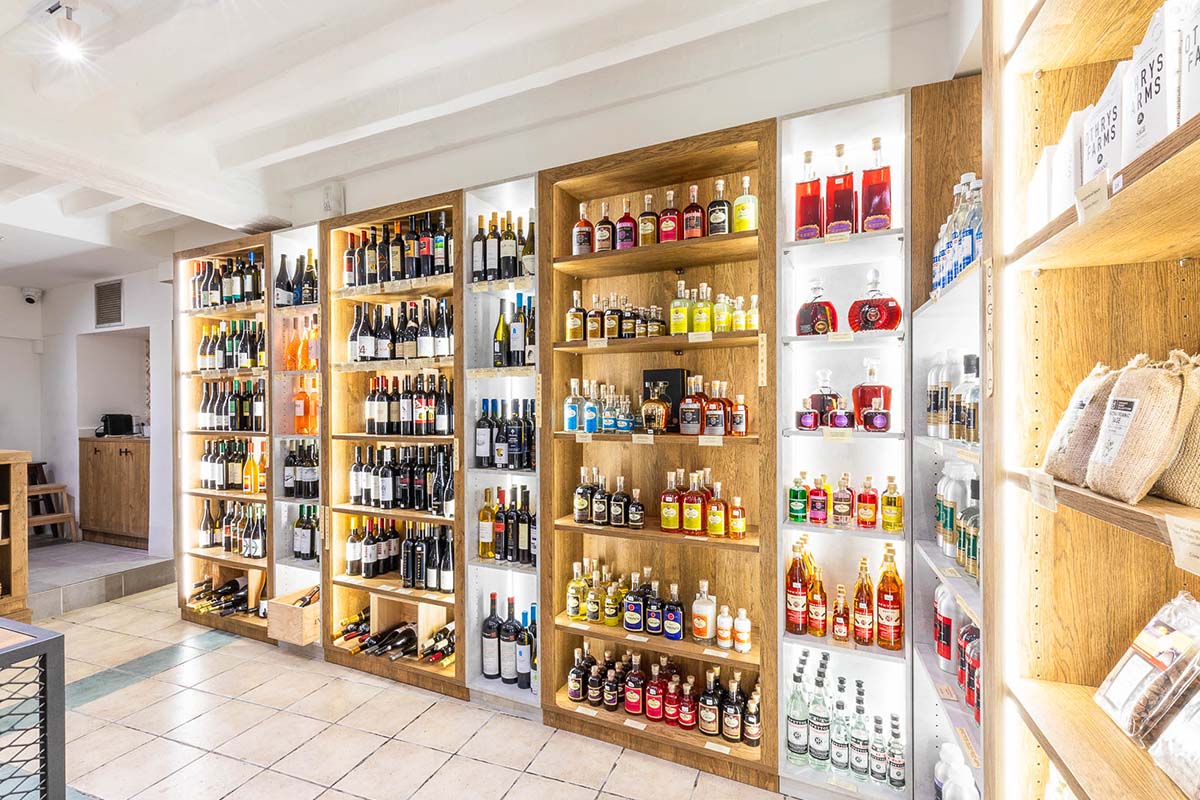 Ανακαίνιση Καταστήματος παραδοσιακών ποτών και τροφίμων