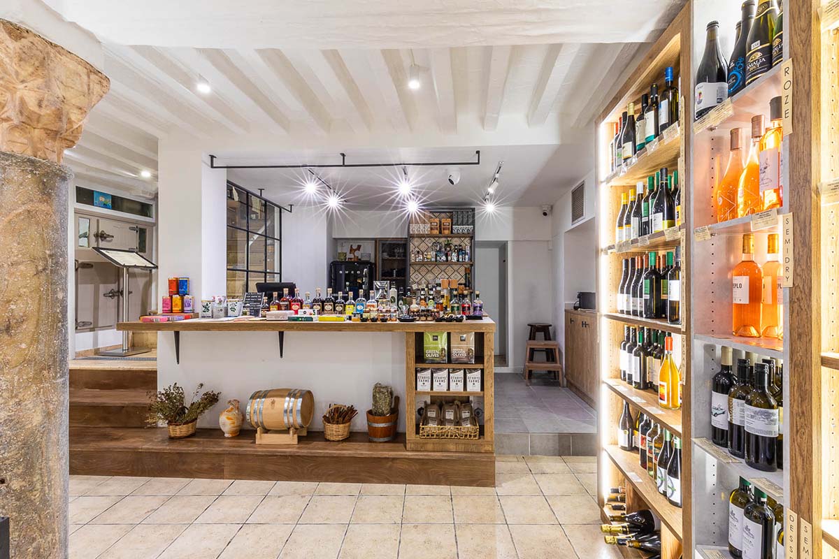 Ανακαίνιση Καταστήματος παραδοσιακών ποτών και τροφίμων