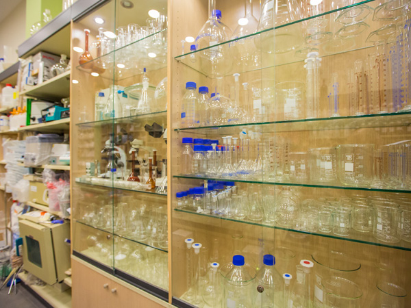 Ανακαίνιση Καταστήματος Χημικών Προϊόντων 