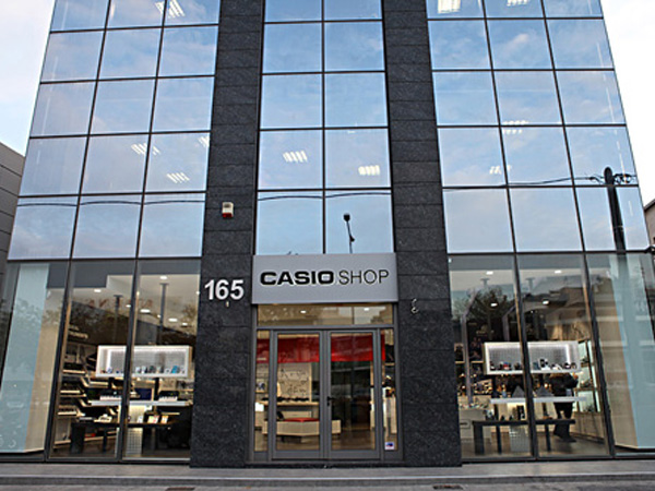 ανακαίνιση καταστηματος με ωρολόγια