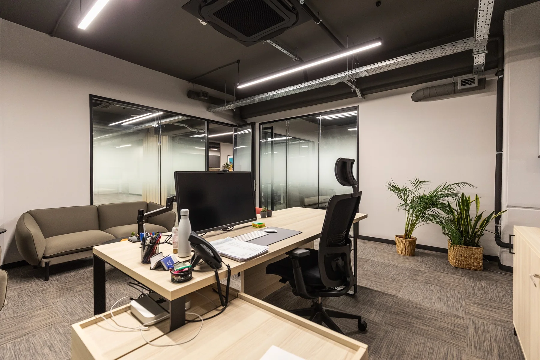 Private office — Core
