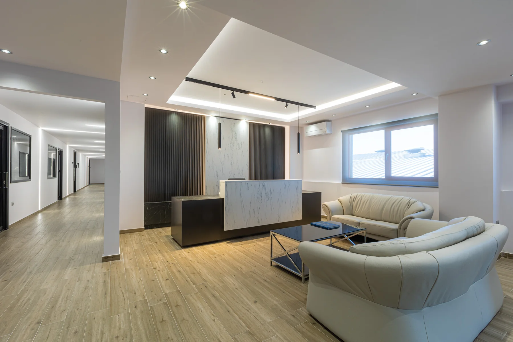 Waiting lounge — Smirniotakis Offices